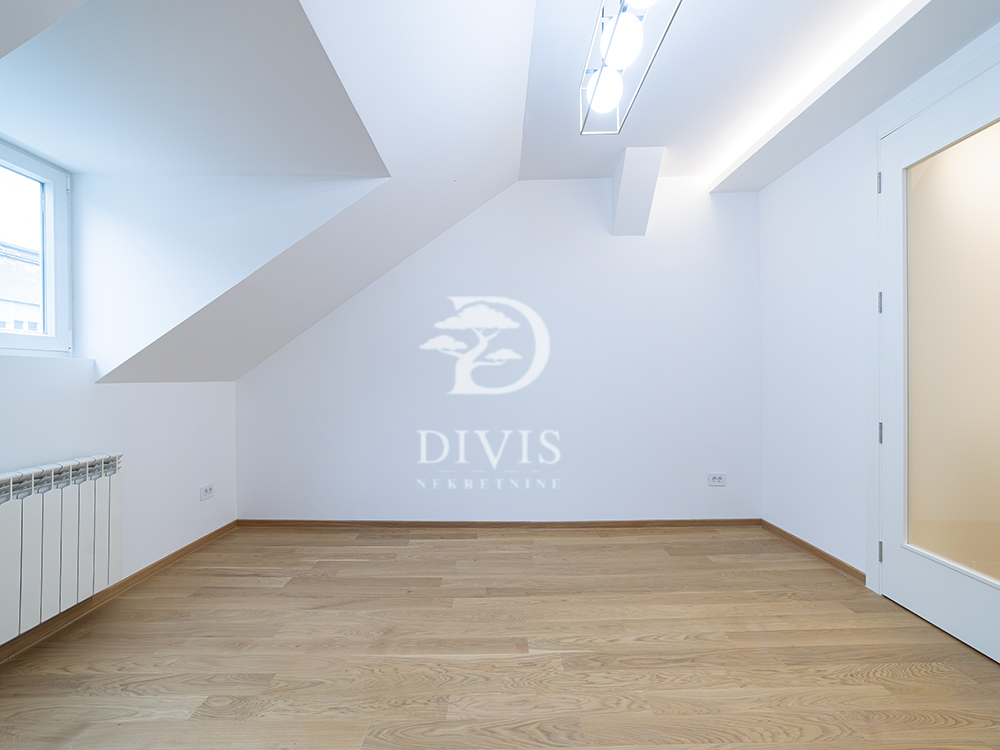 Slika 0 - Kraljice Natalije, Četvoroiposoban stan na prodaju, 131m2, 440.000€